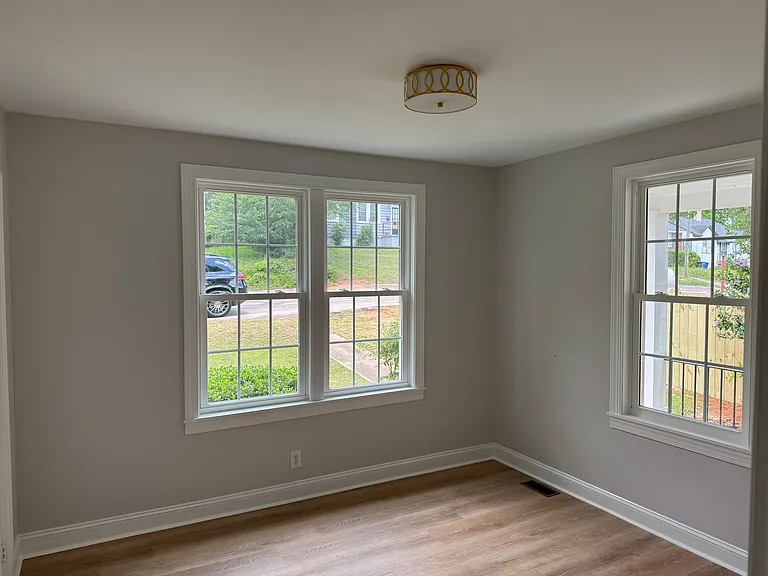 3027 Lindsay St — Photo 4