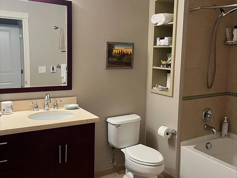 180 Harbor Square Loop NE #B116 — Photo 1