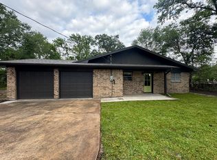 5511 W Roundbunch Rd, Orange, TX 77630