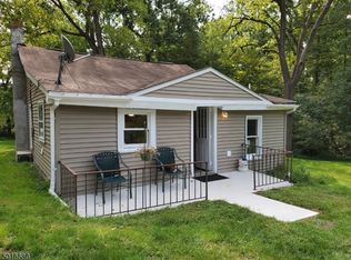 16 Armstrong Rd, Augusta, NJ 07822