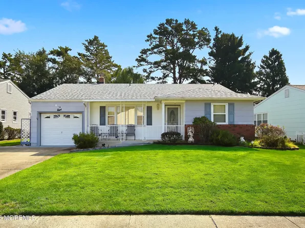 14 Nostrand Drive, Toms River, NJ 08757