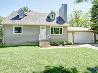 6613 W Cheyenne Dr, Sioux Falls, SD 57106