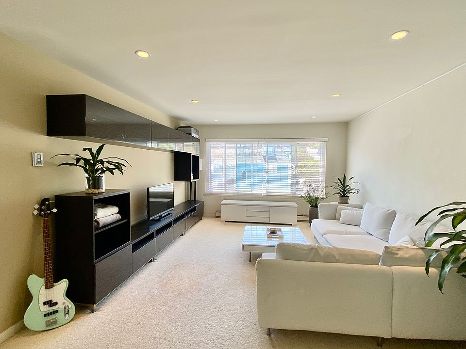 Sunny living room
