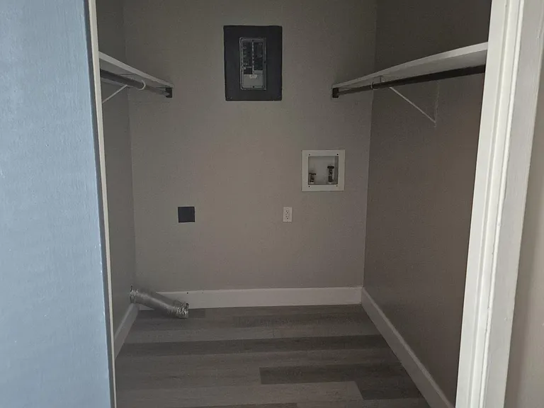 2810 S Poplar St #8 — Photo 11