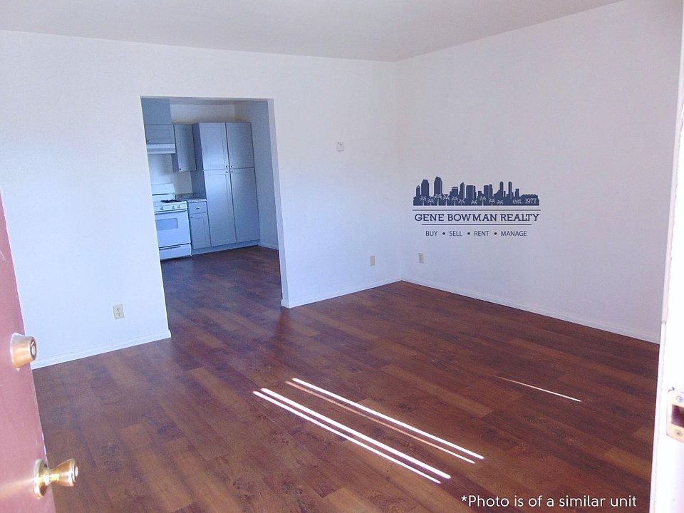 1st image of 114 Laurel Ave #114