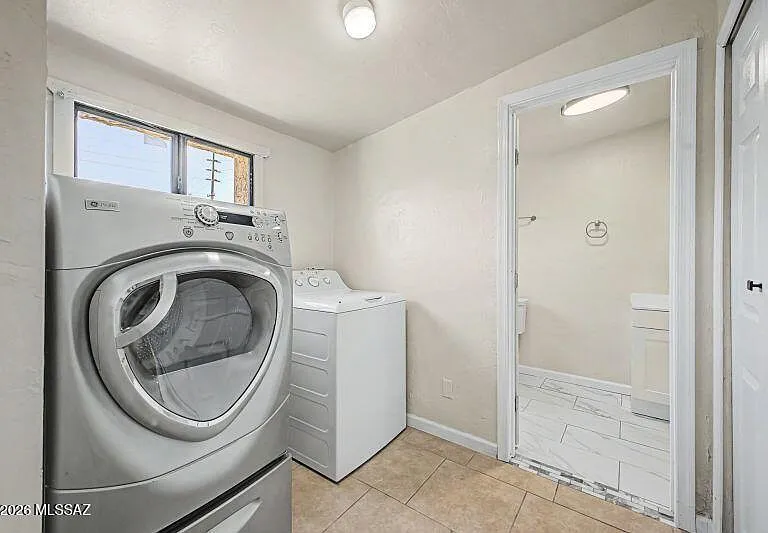 3762 E 22nd St #B — Photo 22