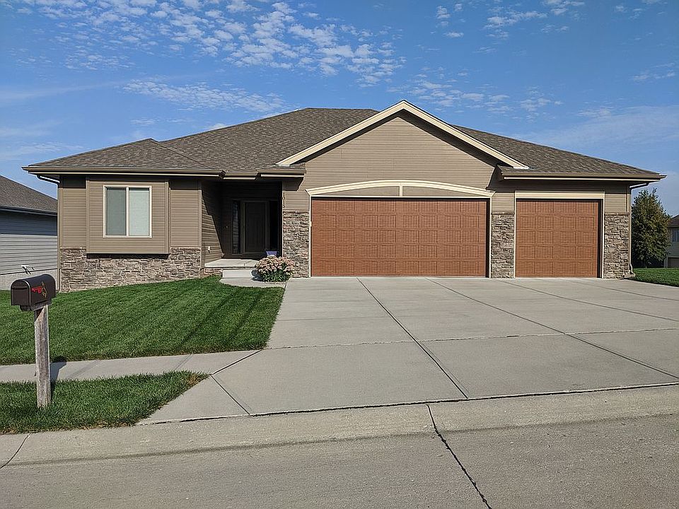 1st image of 1015 Jacqueline Dr