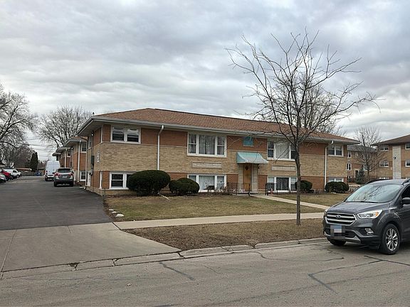 2nd image of 224 W Michael Ln