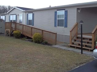 9 Raptor Dr, Hanover, PA 17331