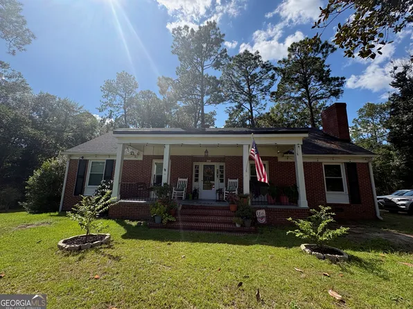 517 N Main St, Statesboro, GA 30458