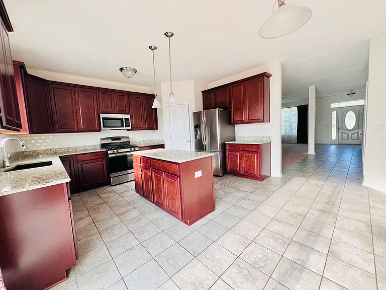 Kitchen with all appliances
