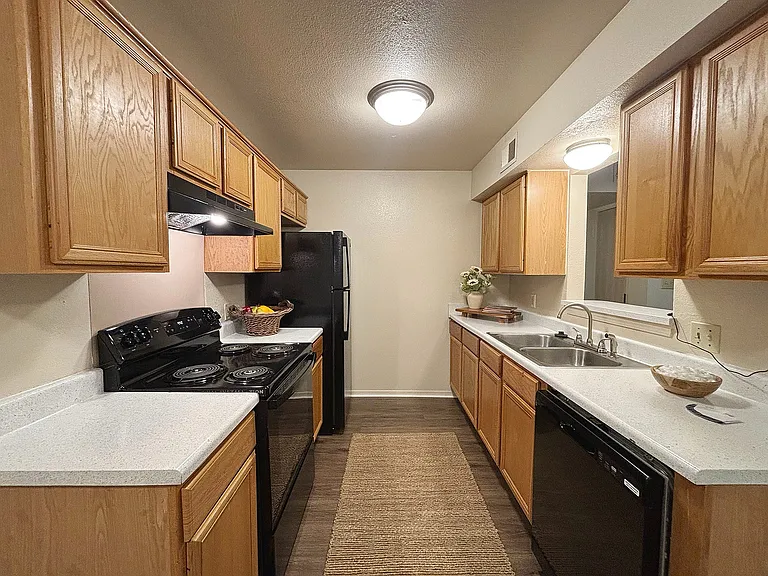 Aviator - Kitchen