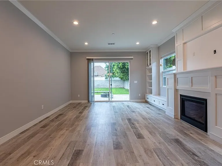 6940 Peach Ave — Photo 23