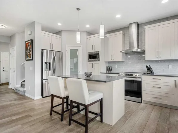 1020 Chinook Gate Heath SW, Airdrie, AB T4B 5C9