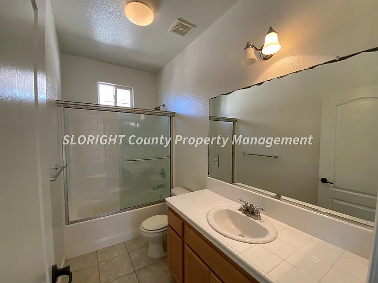 1654 Belmont Ct — Photo 6