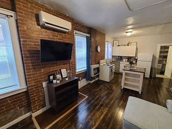5th image of 225 S Millvale Ave #1