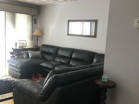 4th image of 881 Greenwich Ave #14