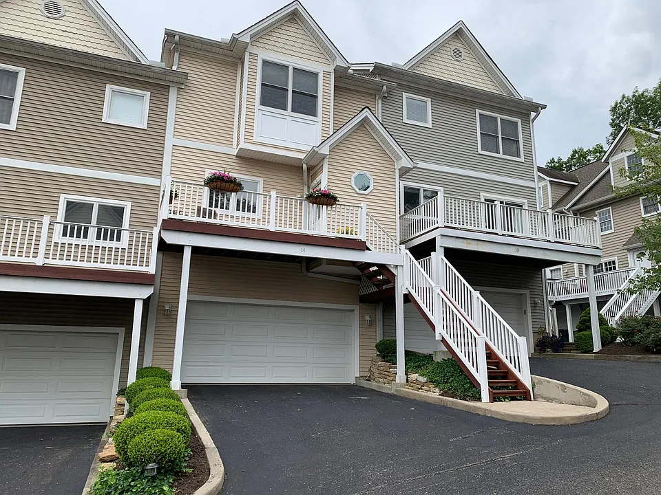 3450 Golden Ave #14