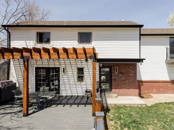 899 W Peakview Circle, Littleton, CO 80120