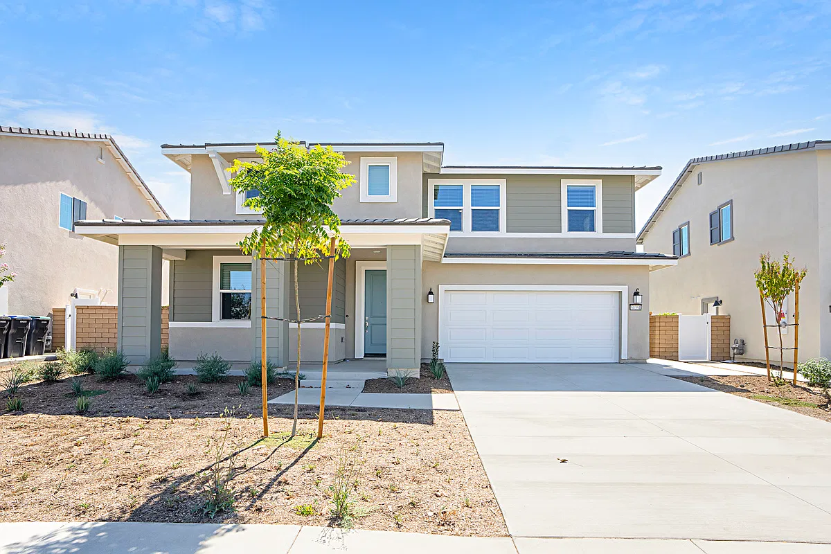 4 bed, 2612 sqft, $3,450 — Photo 1
