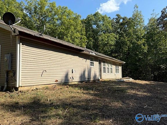 3rd image of 522 Wallace Dr