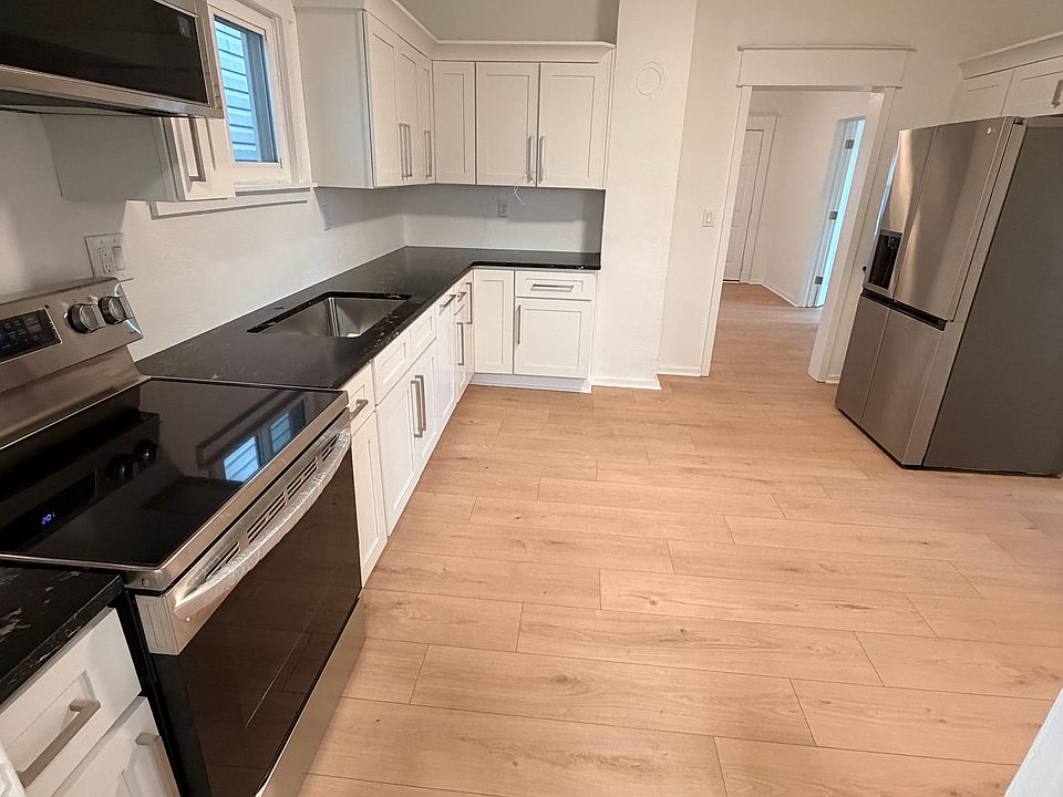1st image of 1216 Kirk Ave SE