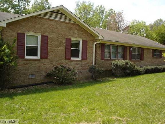 3rd image of 104 Creston Dr