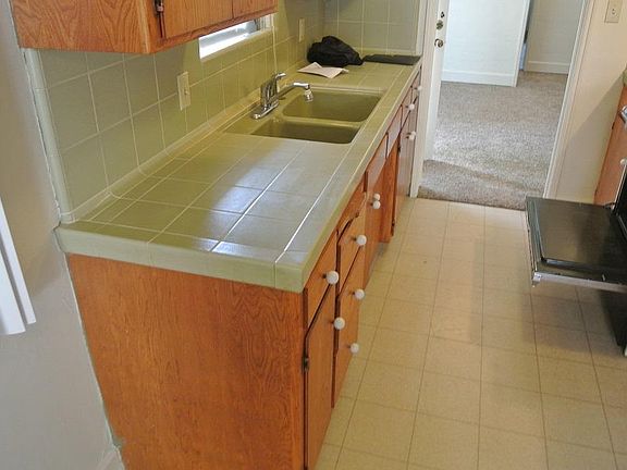 5th image of 617 52nd St