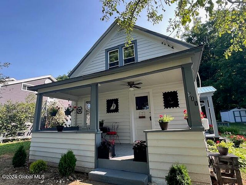 3rd image of 511 Reed Street