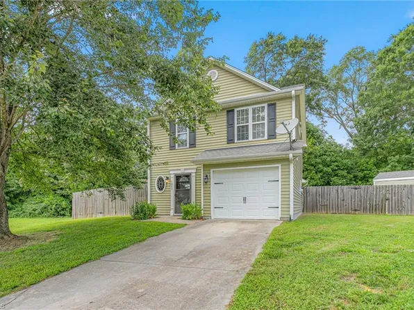 1535 Farningham Ln, Burlington, NC 27215