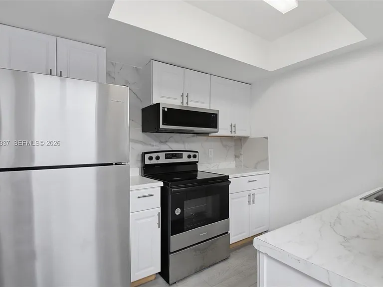 26 NW 170th St #26 — Photo 2