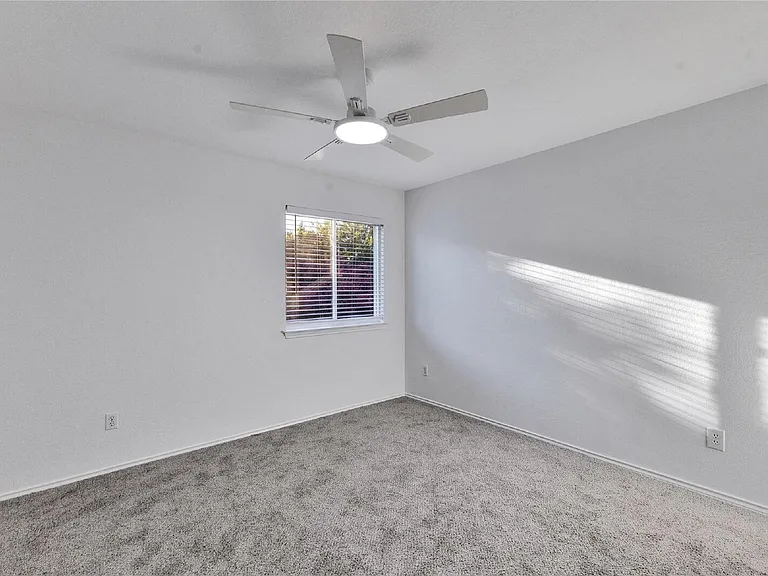 2607 Claudia Dr — Photo 18