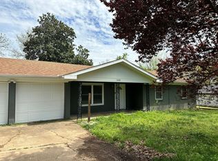 1002 5th Ter, Barling, AR 72923