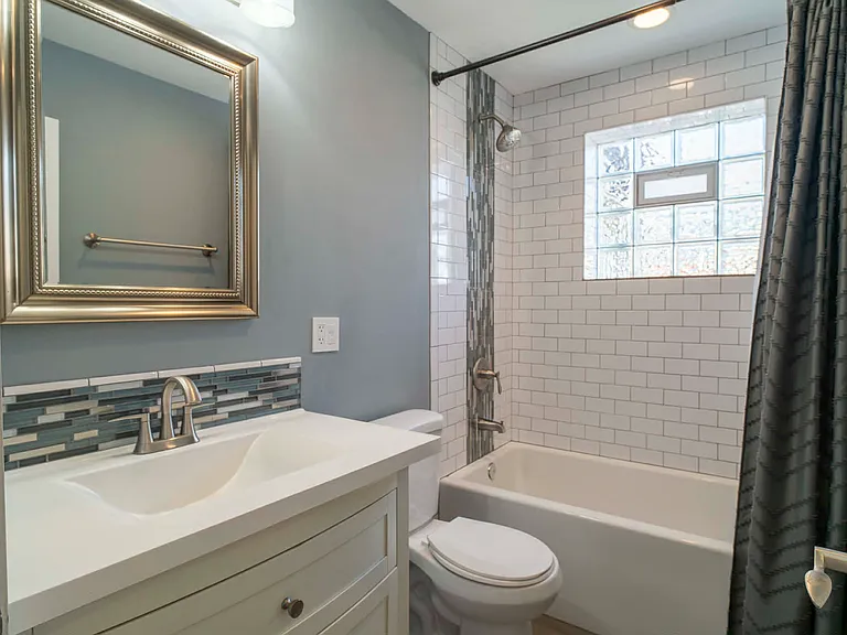 2537 Willow St — Photo 10