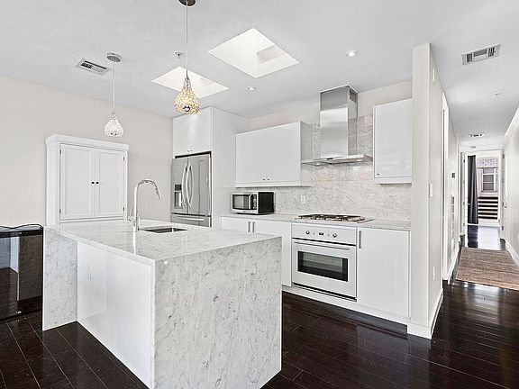 5th image of 93 Bright St #Penthouse
