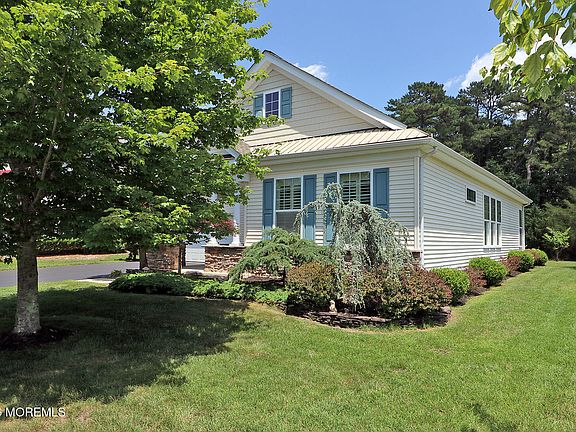 4th image of 64 Heritage Point Boulevard