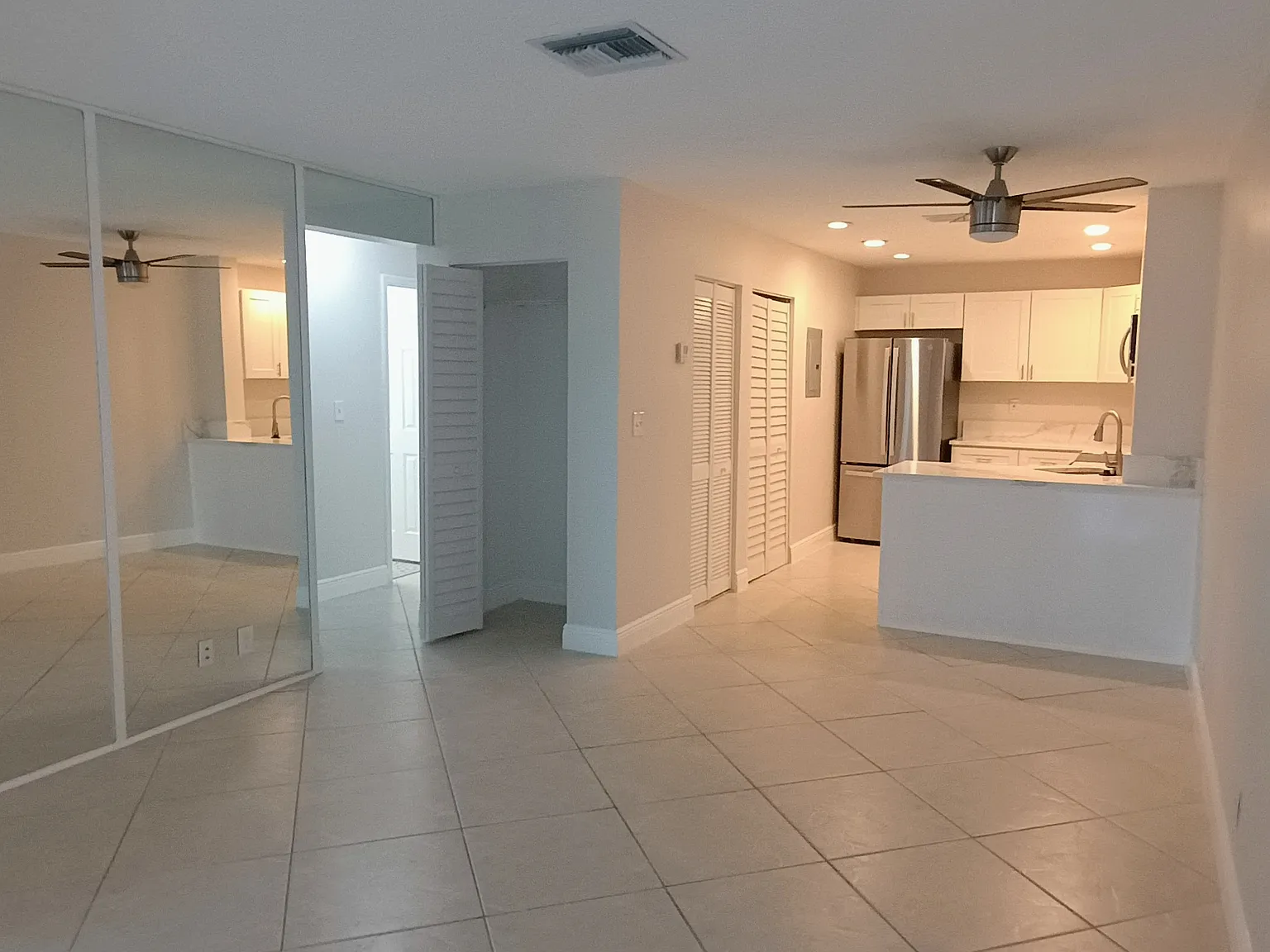 10588 Royal Palm Blvd — Photo 2