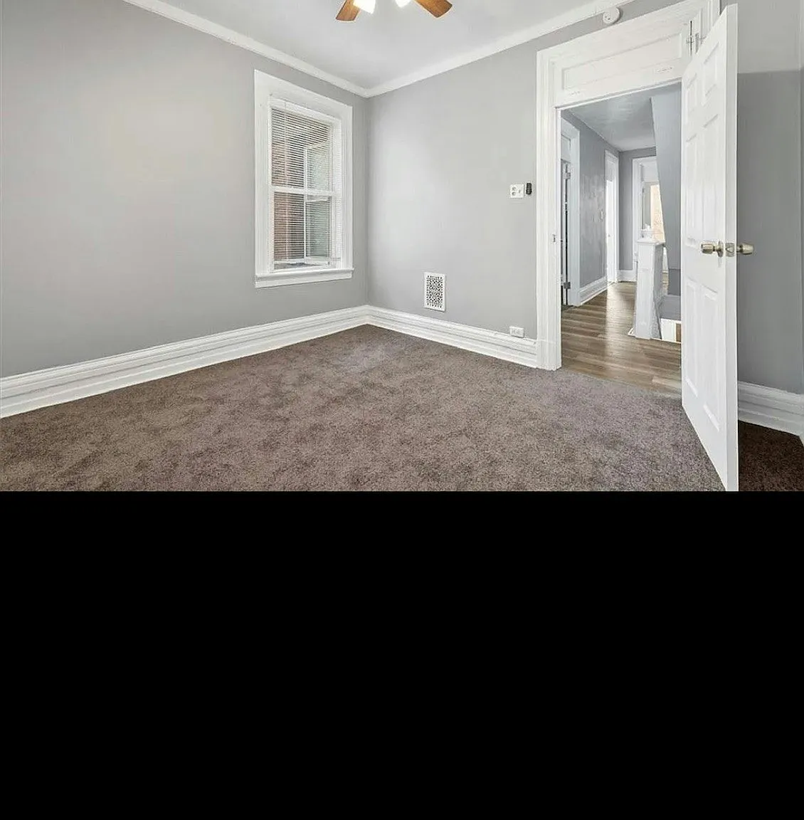 1516 Superior Avenue — Photo 4