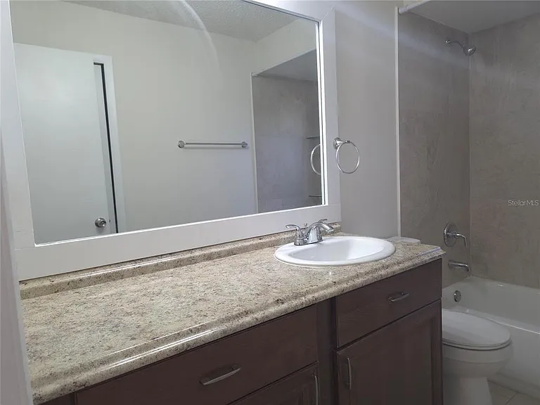 10410 N Ojus Dr — Photo 13