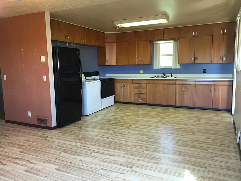 530 NW Irving St — Photo 5