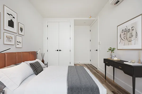 Rented by Nooklyn NYC LLC | media 43