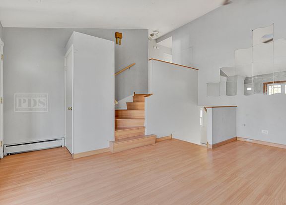 4th image of 8807 Robin Dr