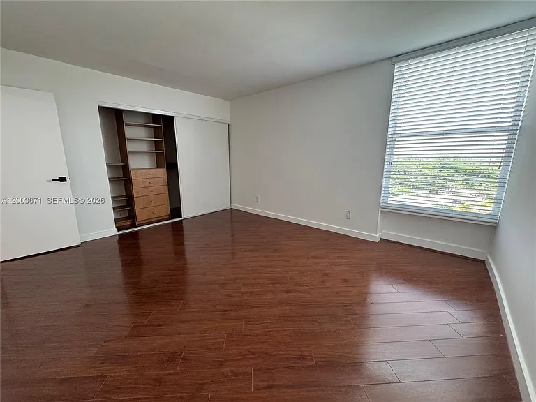 2020 NE 135th St #810 — Photo 21