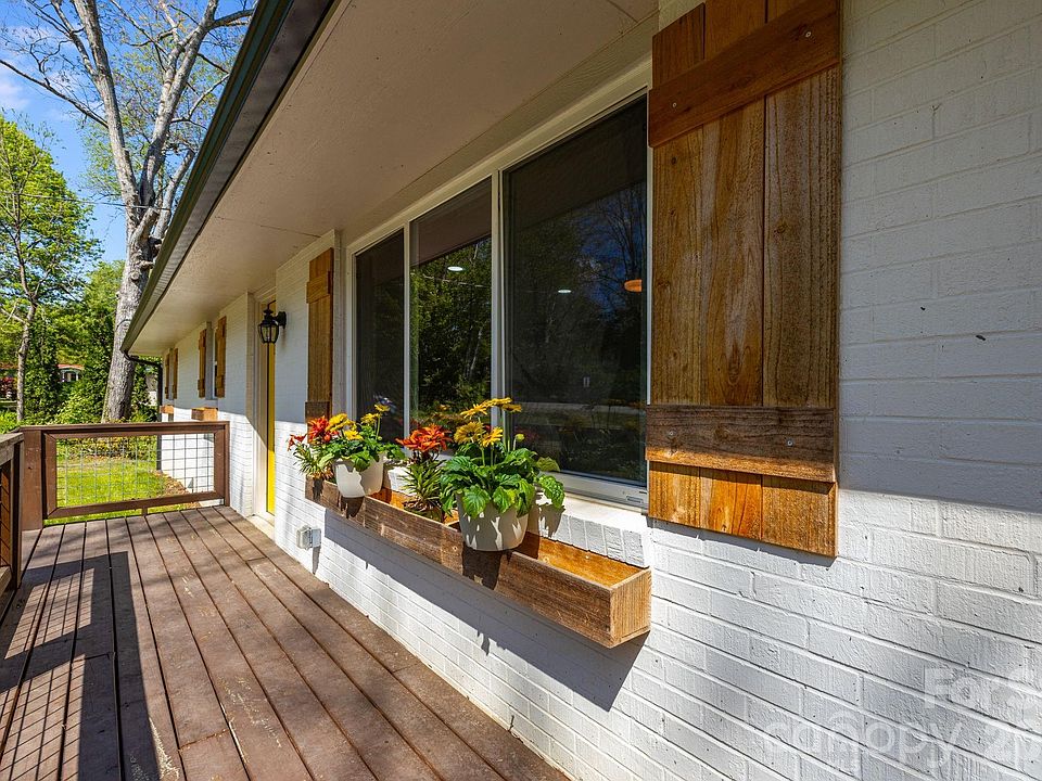 111 Sunset Hill Dr, Etowah, NC 28729 | MLS #4371450 | Zillow