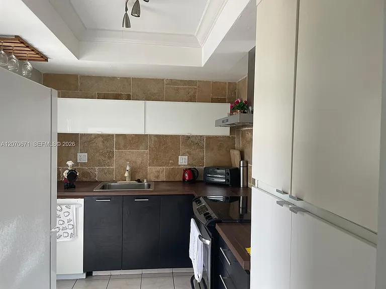 450 Golden Isles Dr #2F — Photo 14