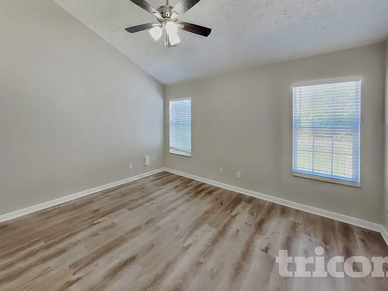 2773 River Bend Dr — Photo 9