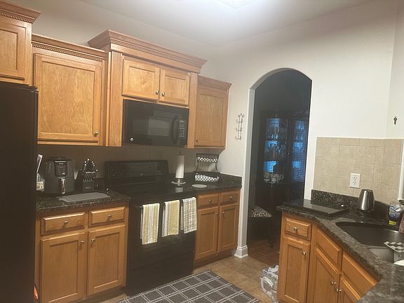 4th image of 2251 Lily Valley Dr