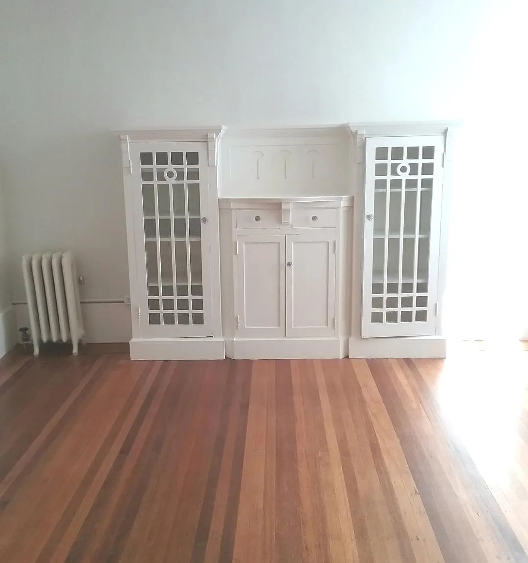 2 bed, 800 sqft, $4,200 — Photo 1