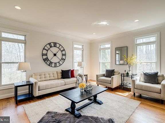 4th image of 3618 Highland Pl