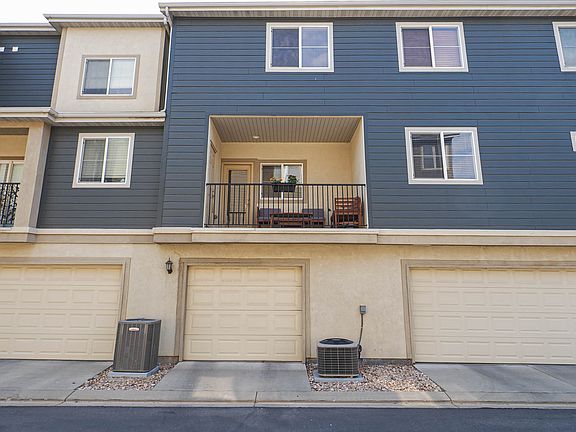 4th image of 8292 S Bellingham Dr
